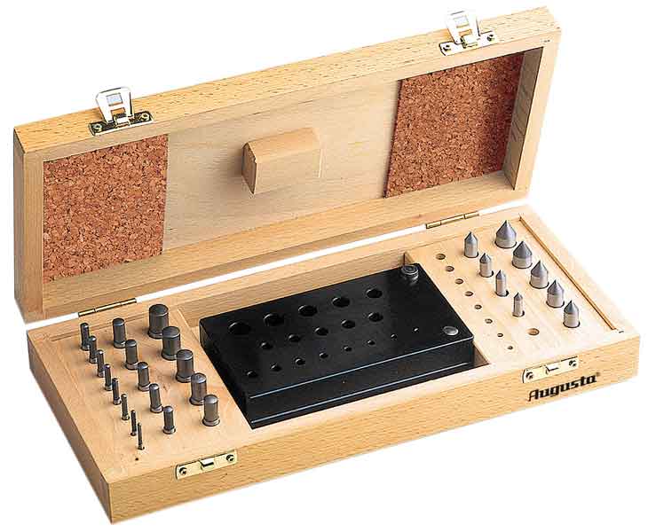 Aushau- und Formwerkzeug