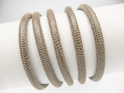 Nappaleder Echsenlederprägung, rund gesäumt, Ø 4 mm, beige Nappaleder Echsenlederprägung, rund gesäumt, Ø 4 mm, beige