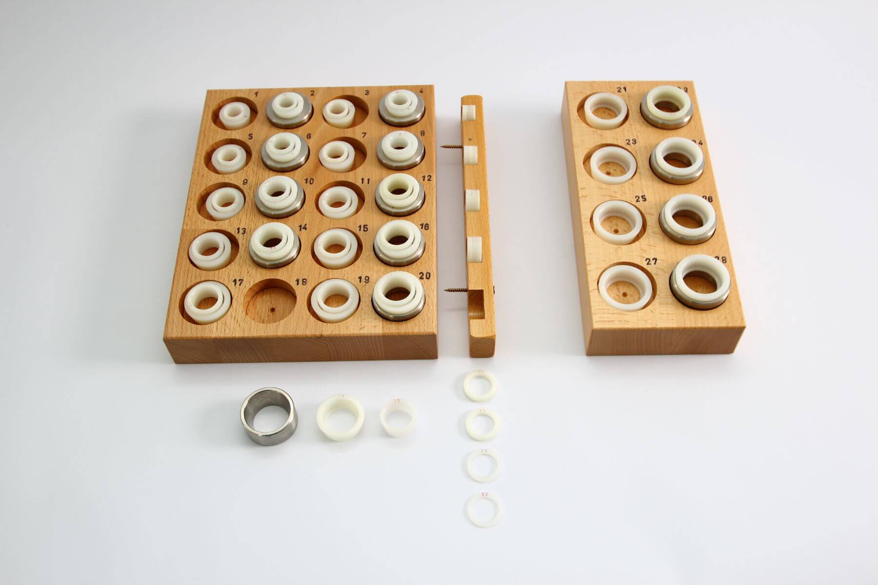 4758.1 Plastikbuchsen zum Verengen